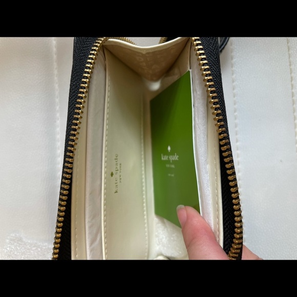 Kate Spade Jazzy Metro Patent Leather Perforated Wallet Purse Wristlet NEW - Picture 6 of 7